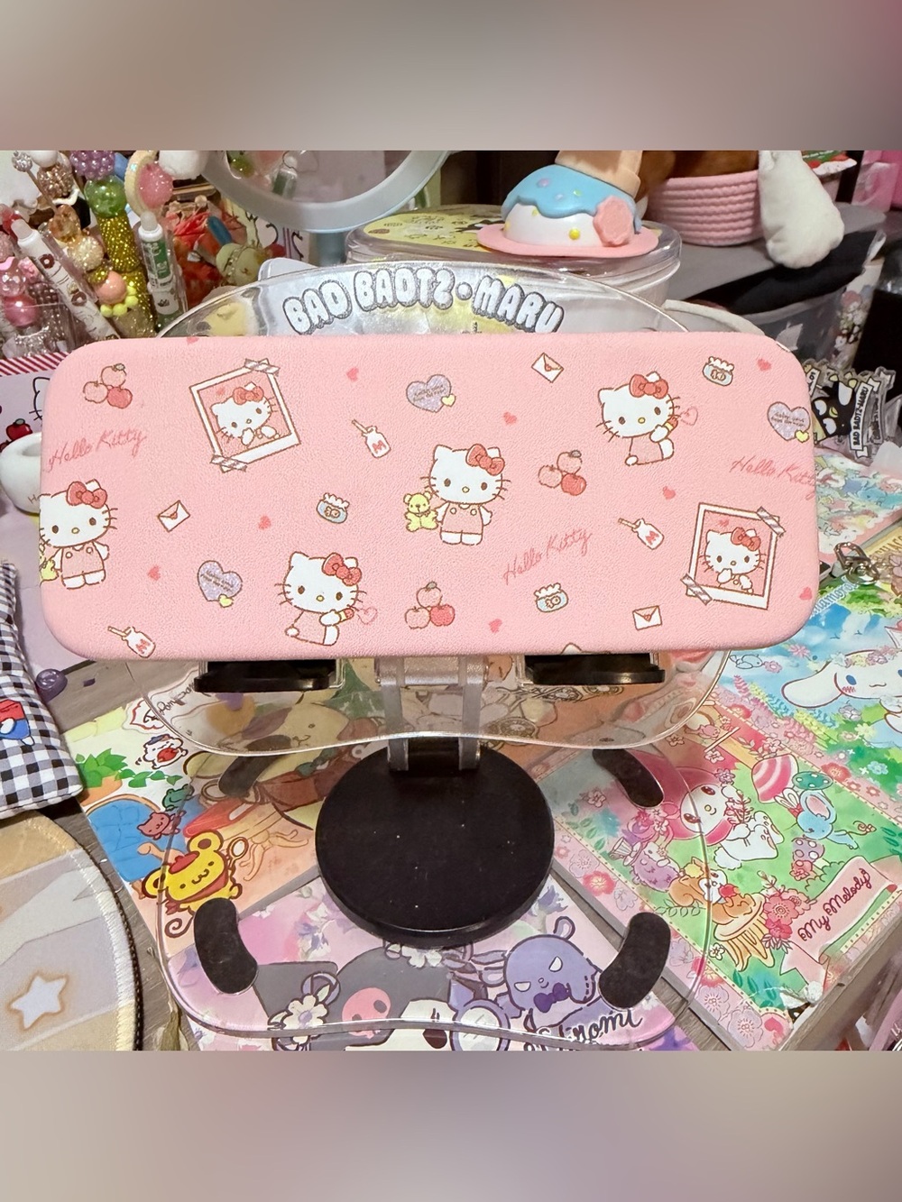 Hello Kitty glasses case